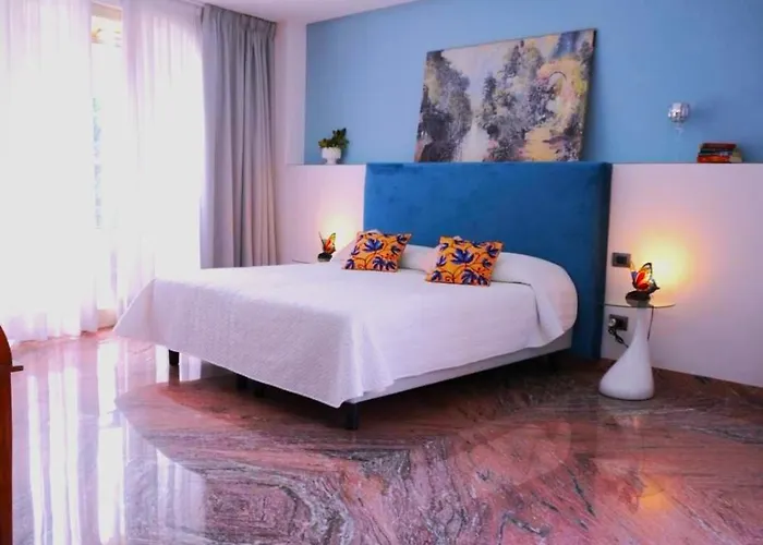 Midtown Excellence Oda ve Kahvaltı 3*